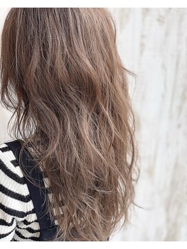 ジーナ 札幌(Zina) アッシュベージュ