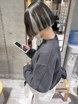 シィーム(cime)&nbsp;インナーカラー　インナーブリーチ　シルバーカラー