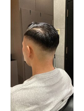 グロウヘアワークス(grow hair works) サイドパート　スキンフェード〈浦安〉〈床屋〉