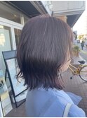 ピンクベージュ×大人っぽボブ