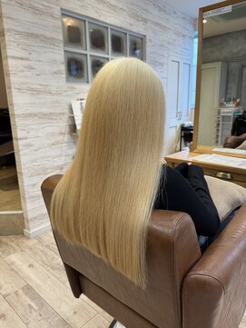 ラボヌールヘアー 宇都宮店(La Bonheur hair) 抜きっぱなしブロンド♪【宇都宮駅/レイヤーカット】