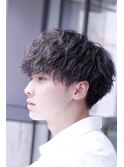 横顔キマるツイストスパイラルマッシュ