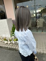 ウニレ バイ センス(unire by sense)&nbsp;【シャドールーツ】ブリーチを使ったグレージュカラーが人気