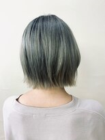 ビューティーサロン カワチ 中庄駅前店(Beauty Salon KAWACHI)&nbsp;毛先ホワイトのグレーカラー★