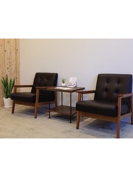 お手頃な価格と高い技術が自慢のカラー専門店！居心地がよく、お悩みを相談しやすい雰囲気が◎