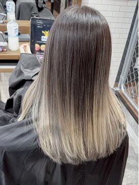 アミーゴ(AMIGO) バレイヤージュ×ベージュカラー