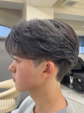 ニコ トウキョウ ヨコハマ(nico) メンズセンターパートウルフセンターパートニュアンスパーマ襟足