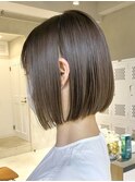 ショートヘア顔周りレイヤーブリーチダブルカラーショートボブ