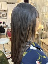 ソレイユ 新宿御苑前 (SOLEIL)&nbsp;根元のプレミアムストレート　癖レベル高