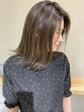 ニキータ(Nikiita) オフィスで浮かないフルハイライトB27716