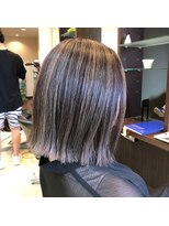 ケリーズグリーン(Kelly's Green)&nbsp;ハイライト×ボブ×サマーカラー