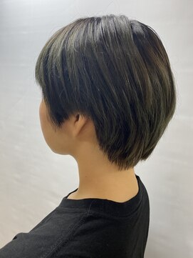 クオリス 赤塚店(QUALIS) 【QUALIS】耳出しスッキリショートスタイル