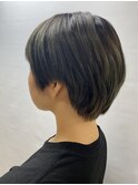 【QUALIS】耳出しスッキリショートスタイル