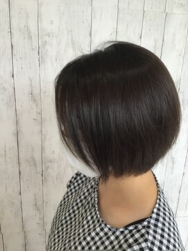 ラテ(latte) 前下がりショートボブ