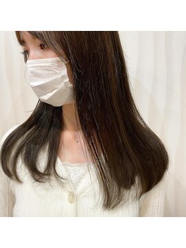 イーラヘアー(ERA HAIR) 抜け感あるやわらかミルクグレージュ×インナーバング