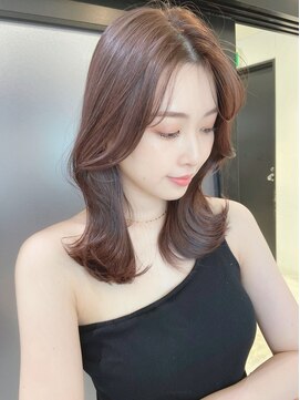 アイヴィ 表参道(IVY) 表参道韓国ヘア ラベンダーカラー 小顔見せ流れる顔まわりカット