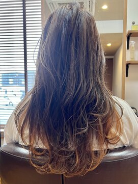 パーク(PERK) インナーカラー　小顔カット　ミルクティーベージュ　水素カラー