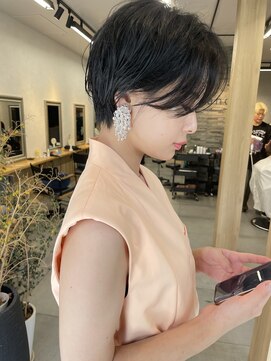 サンド 表参道(sand) ショートボブパーマ20代30代40代イヤリングカラー大人可愛い