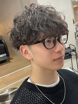 ラヴィズムバイフィフス(LUVISM by fifth) 波巻きスパイラルパーマメンズマッシュパーマツイストパーマ