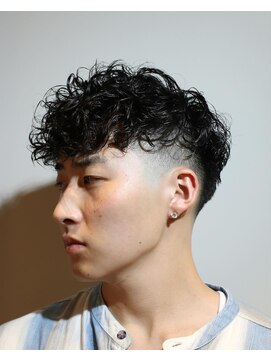 ツーエイチ 新宿(2H) 新宿/スペインカール/メンズパーマ