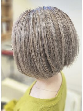 ヘアーアンドメイク ドレス(DRESS) 白髪ぼかしバレイヤージュ