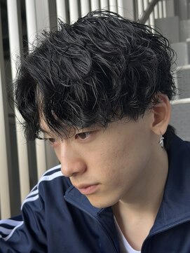 レタッチバイフィフス(RETOUCH by fifth) スパイラルパーマニュアンスパーマ刈り上げメンズマッシュパーマ