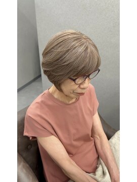 スラッシュ ホワイト(SLASH white) 白髪ぼかし/脱白髪染め/白髪染めハイライト/髪質改善