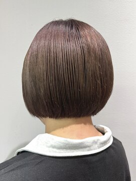 ソロ(soLo) soLoコンパクトボブ×ピンクベージュ【染谷】