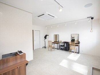 グミ(gumi)の写真/《5月OPEN》海沿いに佇むプライベートサロン。初めての方も寛げる空間で骨格に合わせたカットをご提案。