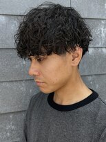 ヒュイル バイ ニアウ(Hwyl by Niau) メンズマッシュパーマ波巻きスパイラルパーマニュアンスパーマ