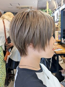 マノハル(MANOHARU) ハイトーン×マッシュショートレイヤー