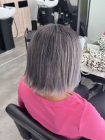 パヌポン(PANUPON)&nbsp;ハイライトバレイヤージュケアブリーチダブルカラーミルクティー