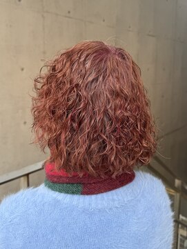 大人のピンクベージュ｜白髪を活かした柔らか透明感カラー