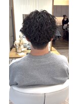 アヴァンス 広島本通店(AVANCE.) MEN’S HAIR/サーフカール/刈り上げセンターパート/広島