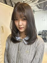 ジーナ 梅田(Zina)&nbsp;アッシュブラウン×ミディアムハイレイヤー【zina梅田】