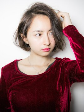 リリアン 表参道(relian) ミルクティーアッシュボブ【relian】