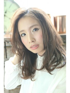 ホスタ 大阪梅田店(fosta) フィレナワールカール【梅田/大阪梅田/東梅田/阪急梅田】