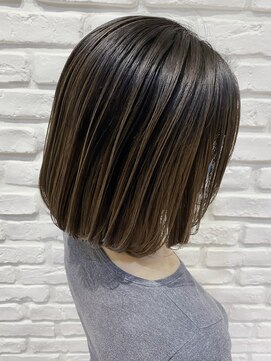 アリエッタ アザブ(ARIETTA AZABU) 【オオタキマサシ】外国人風 バレイヤージュカラー グレージュ