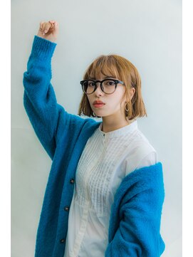 ページボーイ美容室 ワンカールで小慣れ感、ハイトーンボブ