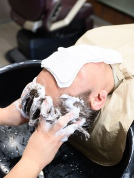 スタジオヘアドゥ(STUDIO HAIR DO)の写真/もみもみシャンプーで日々溜まっている仕事の疲れもリフレッシュ！眠気を誘うヘッドスパで癒されて下さい♪