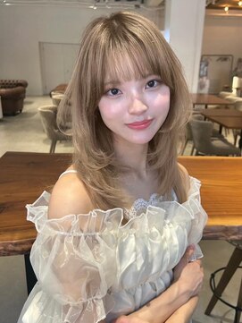 ユーフォリア エヌ 池袋サンシャイン通り店(Euphoria +n) 透明感ベージュカラー レイヤースタイル