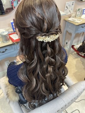 プーペ(pupe) ハーフアップアレンジ