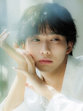 ユーフォリア 渋谷グランデ(Euphoria SHIBUYA GRANDE) フェザーパーマ　フェザーショート　ニュアンスパーマ　MOMO