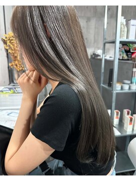 メゾン(Maison) グレージュ【ブリーチ/ダブルカラー/カラー/インナーカラー】