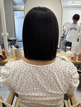 アマトウキョウスマートサロン(AMA TOKYO×Smart Salon) タッセルボブ　切りっぱなしボブ