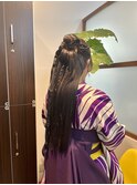 個性派シニヨンハーフアップ