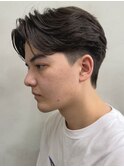 刈り上げセンターパートテーパーフェードカットニュアンスパーマ