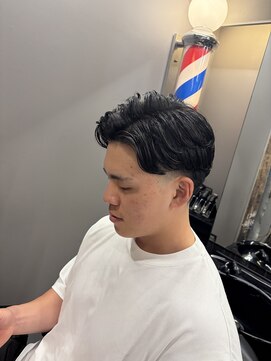 バーニーズ バーバークラブ(BARNEYS BARBER CLUB) パーマスタイル