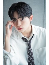 if men's salon 柏 メンズカット&メンズパーマ【9月1日NEWOPEN(予定)】 メンズ・ナチュラルセンターパート
