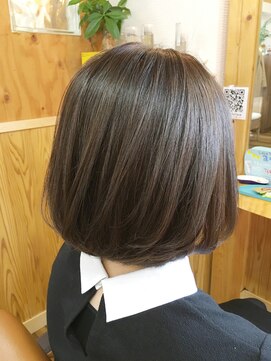 ララテラス(LaLa Terrace) ~LaLa Terrace流~ パープルアッシュ×ワンレンボブ